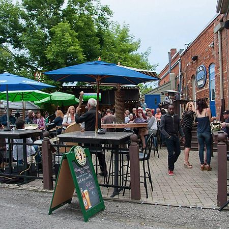 The Harbourfront Inn Saint Catharines Exterior photo